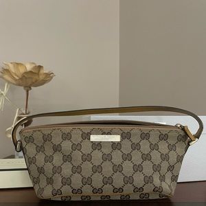 Gucci canvas boat pouchette